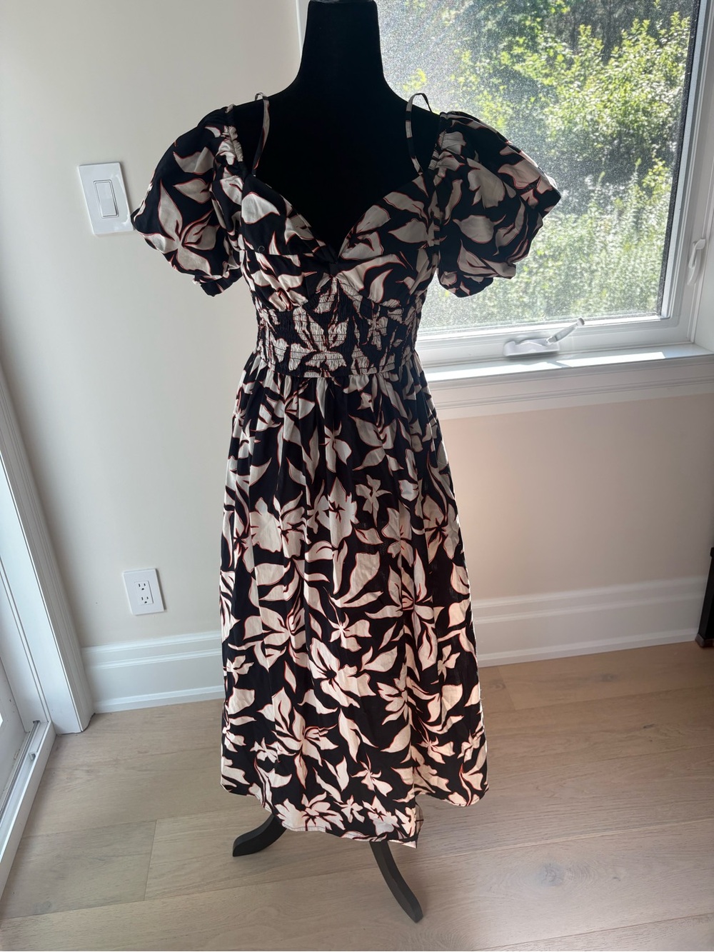GAP Black and Cream Floral Puff-Sleeve Midi Dress BNWT